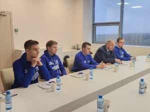 photo_5317039134880764062_y